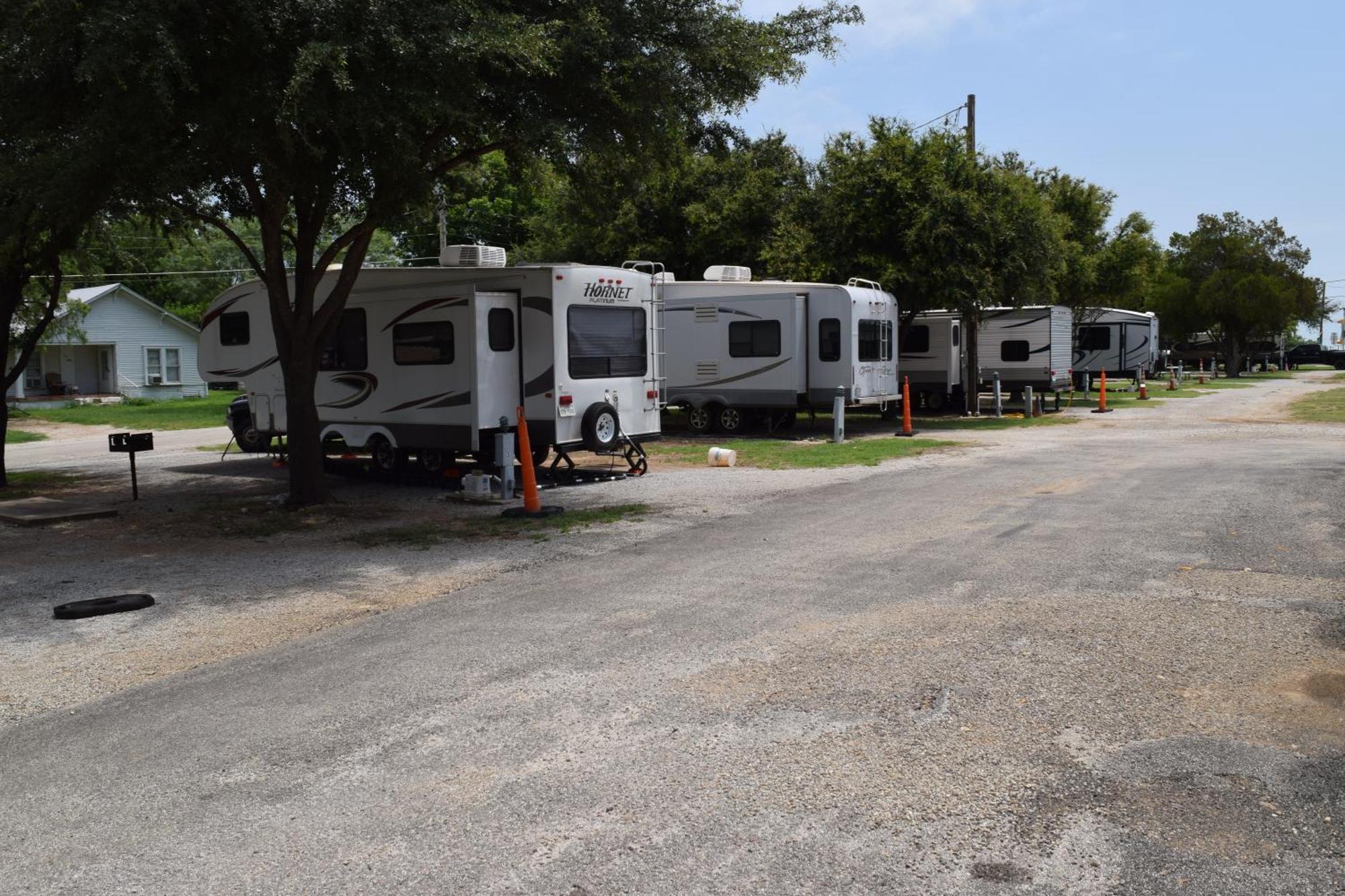 Albany Inn & Rv Campground Exteriör bild